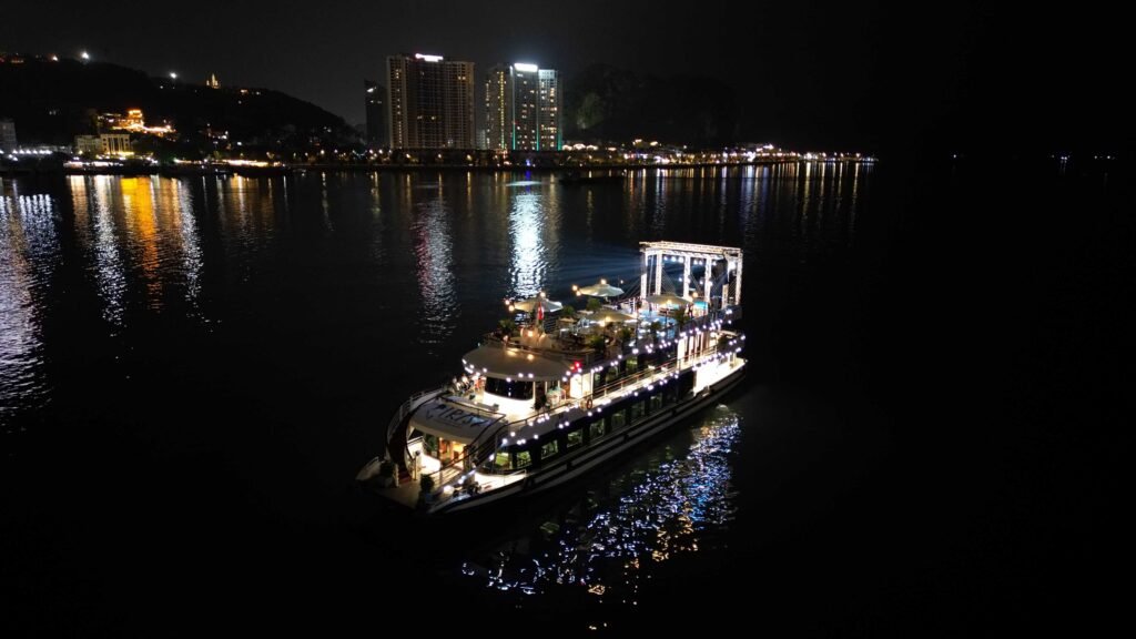 Hình ảnh CÔNG TY TNHH LEGACY VOYAGES VIỆT NAM — 2